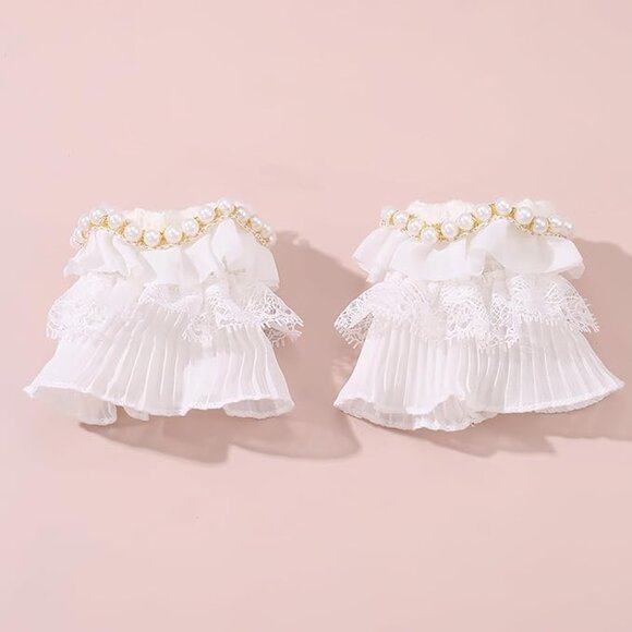 White Pleated Lace Flared Hand Cuffs - Picture 6 of 6